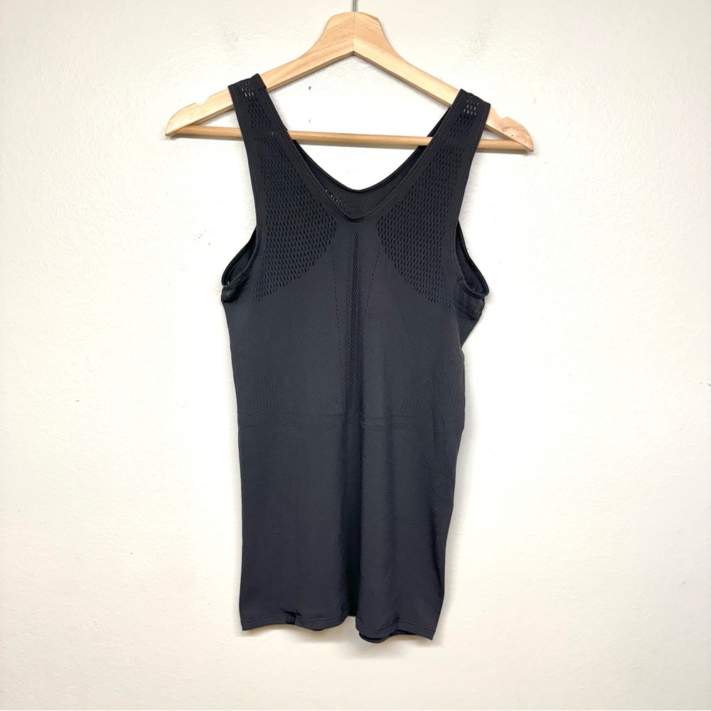 Lululemon Womens Black Tank Top Mesh Accent